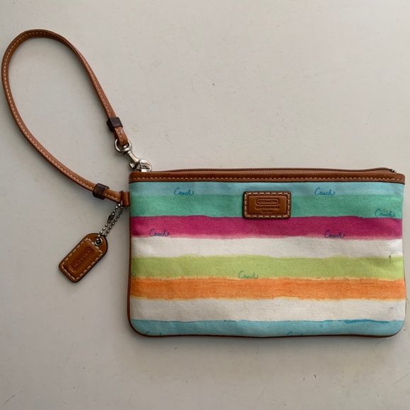 Coach Handbags - Coach Wallet (clutch/wrislet)